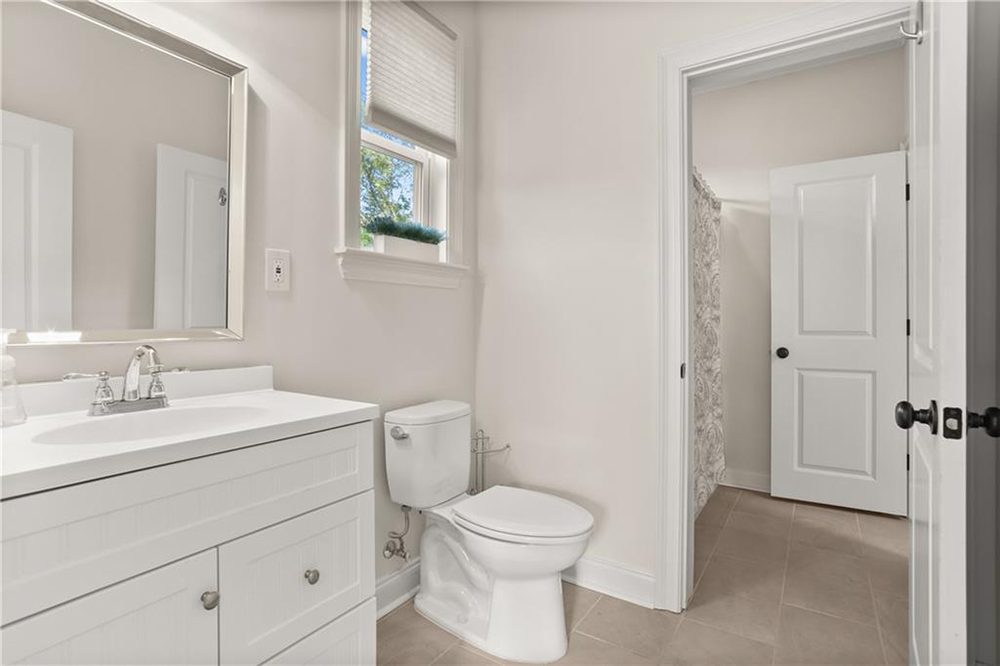 21-Bathroom 18 Arbor Circle