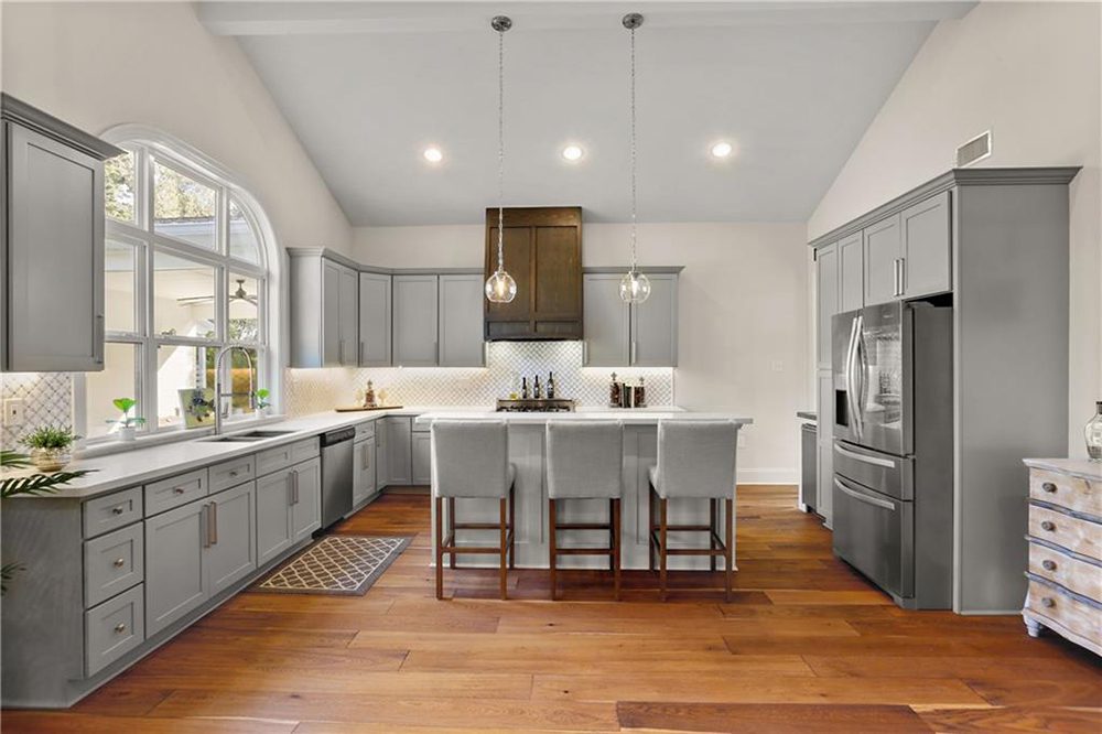 8- Custom Kitchen 18 Arbor Circle