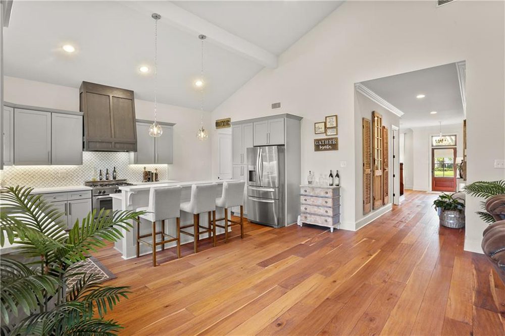 9- Vaulted Ceiling 18 Arbor Circle